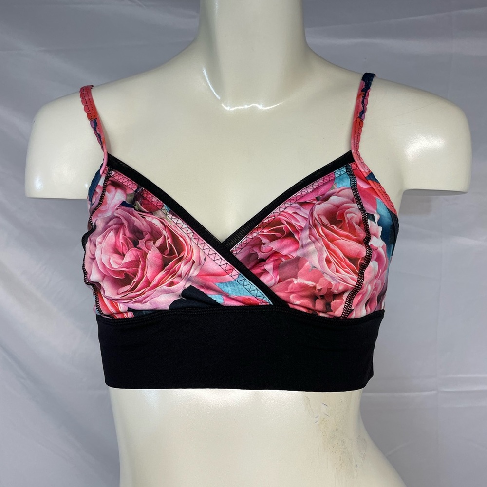 Women’s size 8 lululemon bra